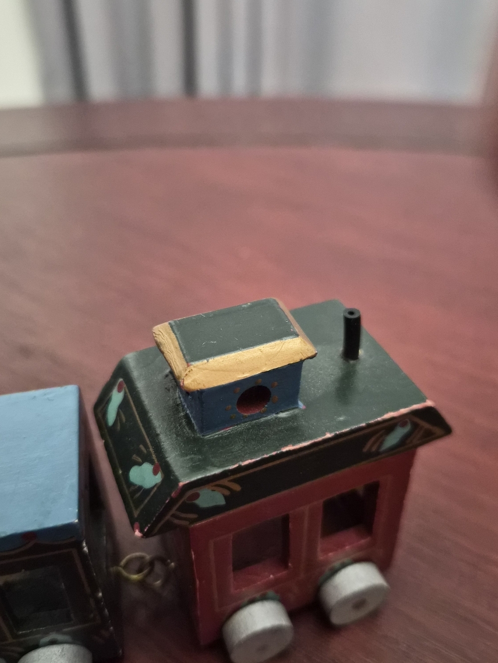 2 Zim's "The Elves Themselves" Christmas Elf Figures with Mini Train Collectable - Picture 10 of 16